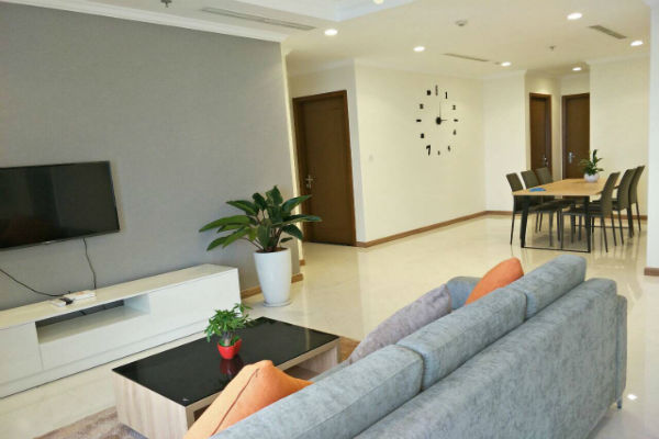 cho thue can ho vinhomes central park thap landmark 1 4 phong ngu 