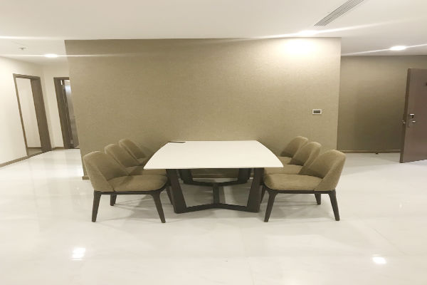 cho thue can ho vinhomes central park thap park 4 4 phong ngu 