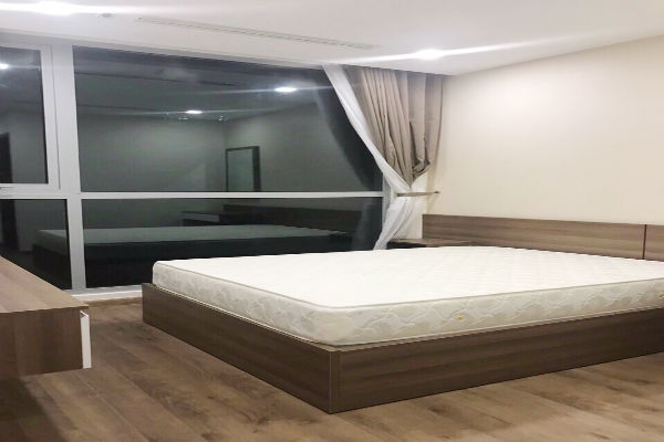 cho thue can ho vinhomes central park thap park 4 4 phong ngu 