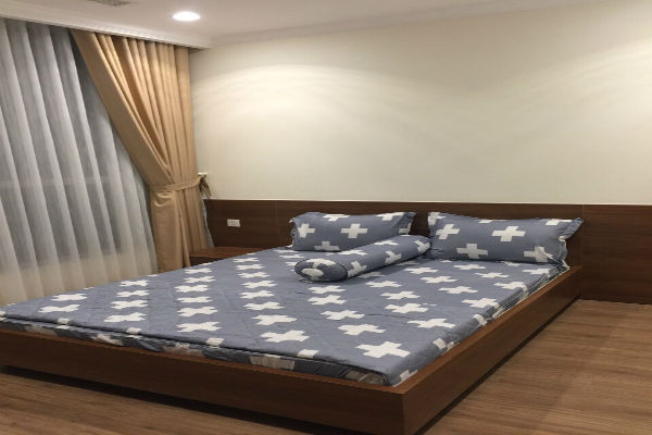 cho thue can ho vinhomes central park thap landmark 1 3 phong ngu 