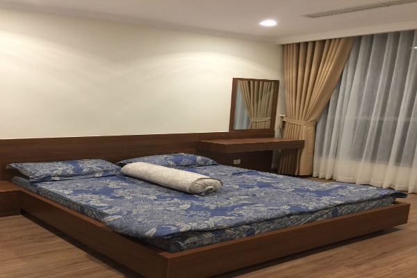 cho thue can ho vinhomes central park thap landmark 1 3 phong ngu 