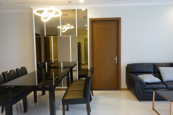 cho thue can ho vinhomes central park thap landmark 3 3 phong ngu 