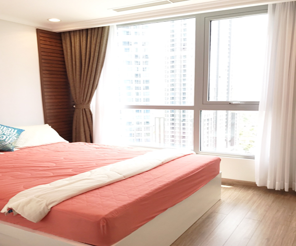 cho thue can ho vinhomes central park thap central 2  4 phong ngu 