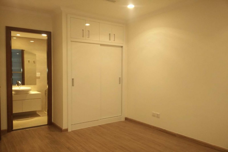 toa landmark 1 loai 3 phong ngu  l1 2x03 dien tich 94 7m2 gia 18 trieu  co pass coi nha 24 7